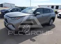 2025 Toyota Highlander photo
