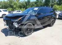 2025 Toyota Highlander photo