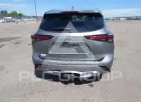 2025 Toyota Highlander photo