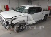 2025 Toyota TUNDRA фото