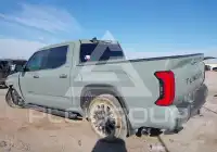 2025 Toyota TUNDRA фото