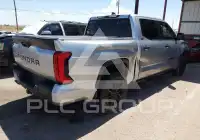 2025 Toyota TUNDRA фото
