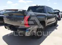 2025 Toyota TUNDRA фото