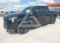 2025 Toyota TUNDRA фото