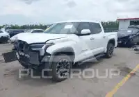 2025 Toyota TUNDRA фото