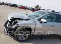 2025 Toyota RAV4 фото