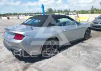 2025 Ford MUSTANG photo