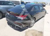 2025 Hyundai Elantra фото