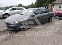 2025 Hyundai Elantra photo