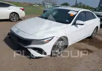 2025 Hyundai Elantra фото