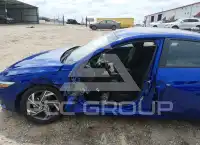 2025 Hyundai Elantra photo