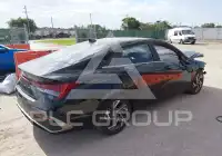 2025 Hyundai Elantra photo