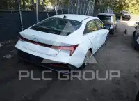 2025 Hyundai Elantra photo