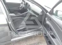 2025 Hyundai Elantra photo