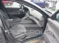 2025 Hyundai Elantra photo
