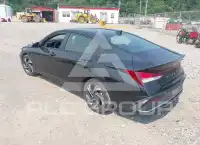 2025 Hyundai Elantra фото