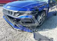 2025 Hyundai Elantra photo