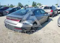 2025 Hyundai Elantra photo