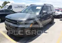 2025 Hyundai Santa Fe photo