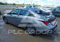 2025 Hyundai Elantra photo