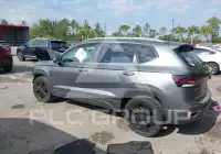 2025 Volkswagen Taos photo