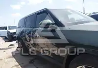 2026 Rivian R1S photo