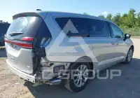 2026 Chrysler PACIFICA photo