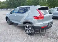 2026 Volvo XC40 фото