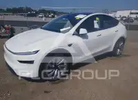2026 Tesla Model Y фото