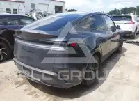 2026 Tesla Model Y photo