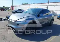 2026 Tesla Model Y фото