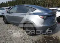 2026 Tesla Model Y фото