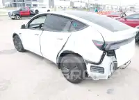 2026 Tesla Model Y фото