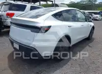 2026 Tesla Model Y фото