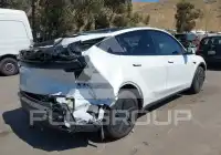 2026 Tesla Model Y фото