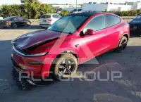 2026 Tesla Model Y фото