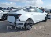 2026 Tesla Model Y фото