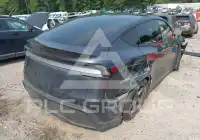2026 Tesla Model Y фото