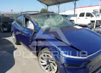 2026 Tesla Model Y фото