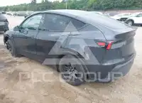 2026 Tesla Model Y фото