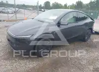 2026 Tesla Model Y фото