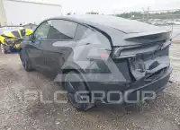 2026 Tesla Model Y фото
