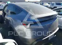 2026 Tesla Model Y фото