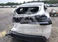 2026 Tesla Model Y фото