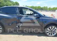 2026 Tesla Model Y фото