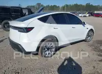 2026 Tesla Model Y фото