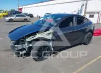 2026 Tesla Model Y фото