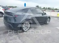 2026 Tesla Model Y фото
