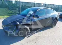 2026 Tesla Model Y фото