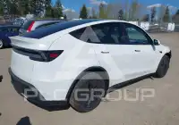 2026 Tesla Model Y фото